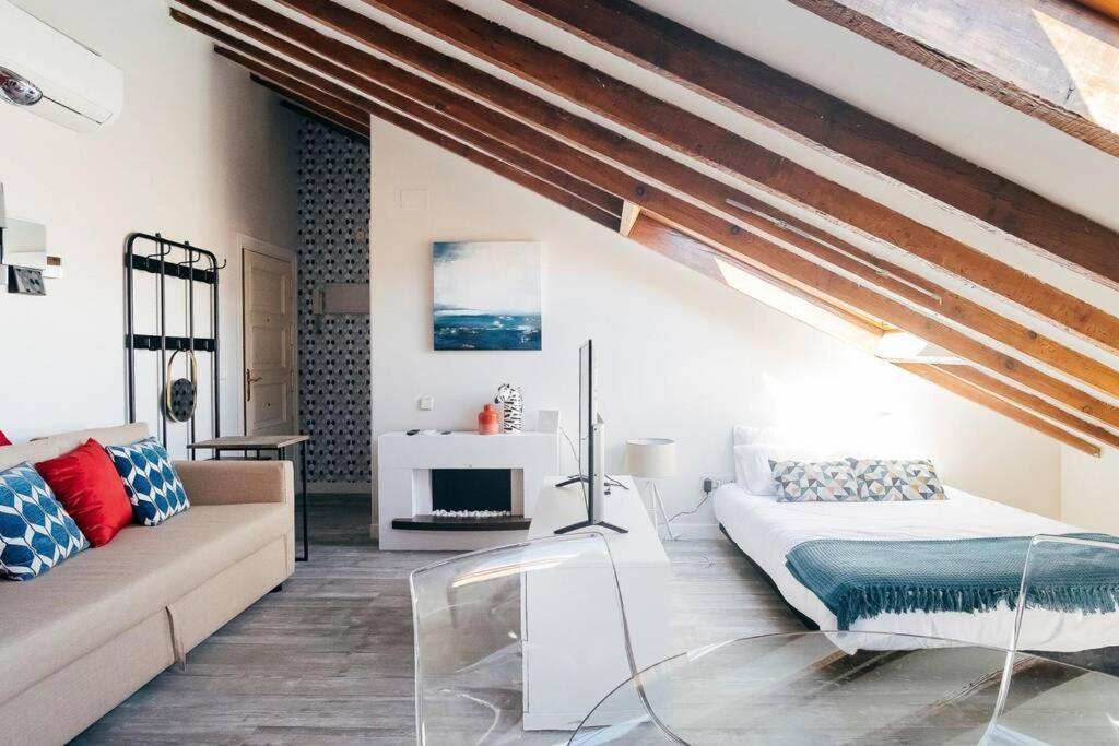 Homeabout Calle Mayor Studio مدريد المظهر الخارجي الصورة